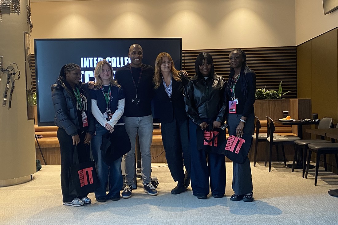 Students congratulated on their prizes